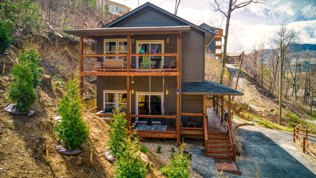 개틀린버그 Mins To Gburg Sleeps 8 Hot Tub Arcade Area Pool 빌라 외부 사진