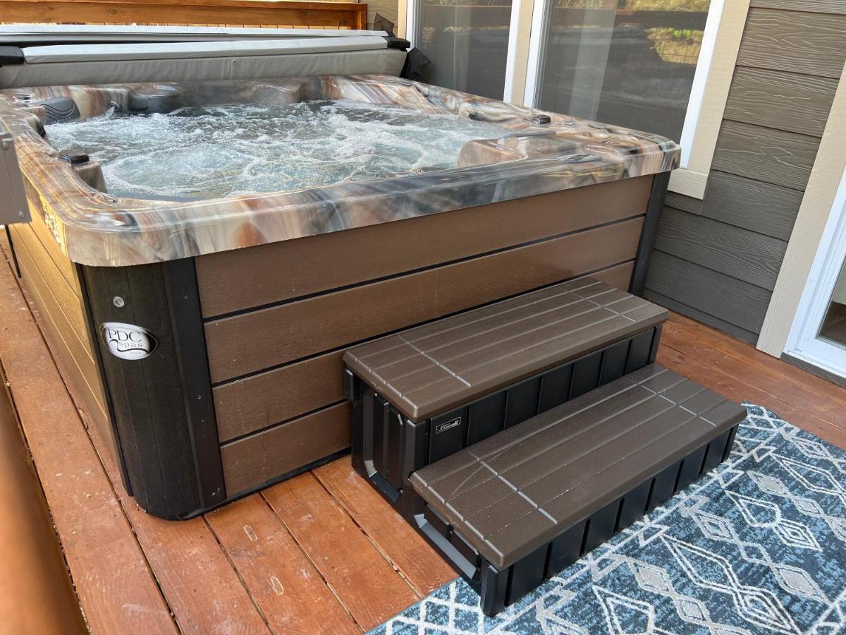 개틀린버그 Mins To Gburg Sleeps 8 Hot Tub Arcade Area Pool 빌라 외부 사진