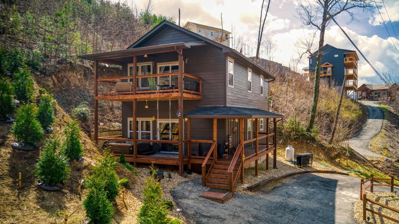 개틀린버그 Mins To Gburg Sleeps 8 Hot Tub Arcade Area Pool 빌라 외부 사진